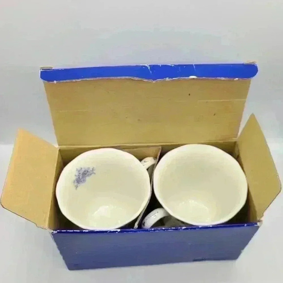 NEW Set of 2 JUNKO SHIMADA Coffee Mug Blue & White Floral Silver Leaf Signed - Picture 2 of 11